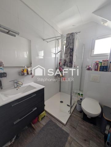 Habitation de 100 m2 + local commerce  160 m2