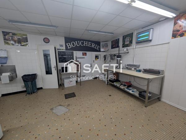 Habitation de 100 m2 + local commerce  160 m2