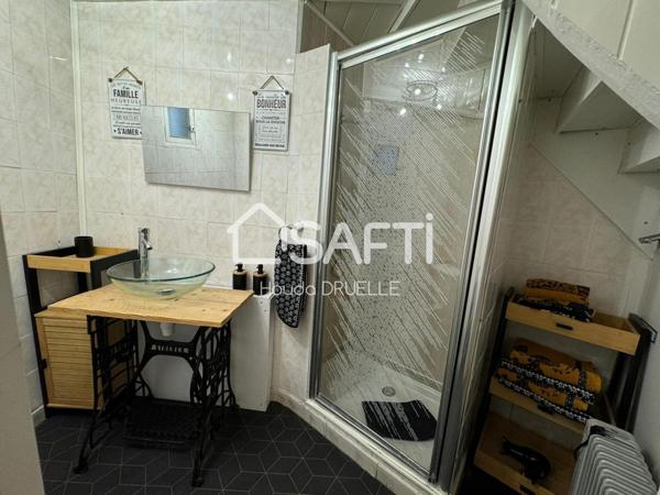 JOLIE MAISON DE VILLAGE AU CALME