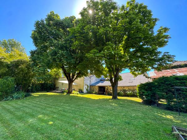 Maison à vendre à Montcuq-en-Quercy-Blanc (46800) - Lot