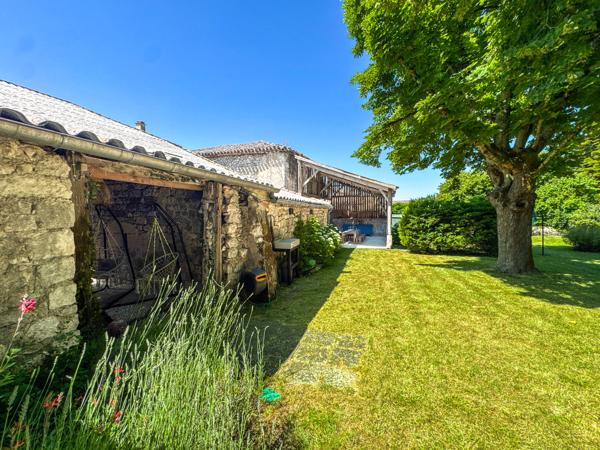Maison à vendre à Montcuq-en-Quercy-Blanc (46800) - Lot