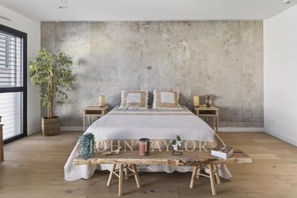 Villa contemporaine avec rooftop piscine – Secteur recherché de Bandol