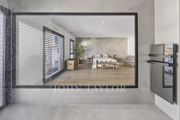 Villa contemporaine avec rooftop piscine – Secteur recherché de Bandol