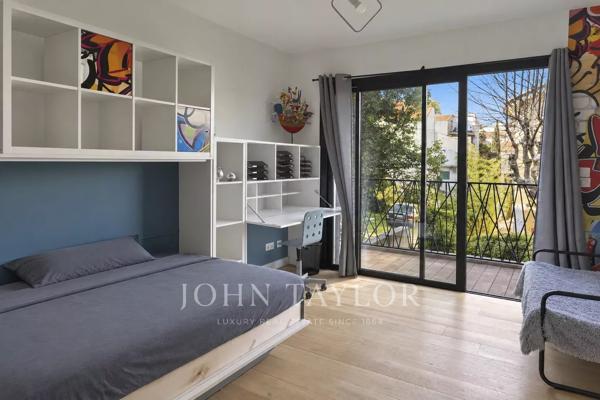 Villa contemporaine avec rooftop piscine – Secteur recherché de Bandol