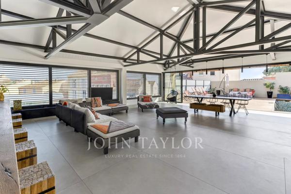 Villa contemporaine avec rooftop piscine – Secteur recherché de Bandol