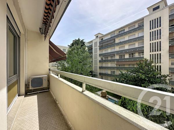 Appartement T3 à vendre  3 pièces - 73,02 m 2   LYON  - 69006