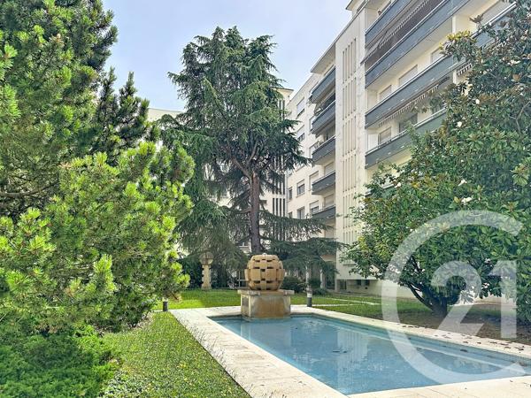 Appartement T3 à vendre  3 pièces - 73,02 m 2   LYON  - 69006