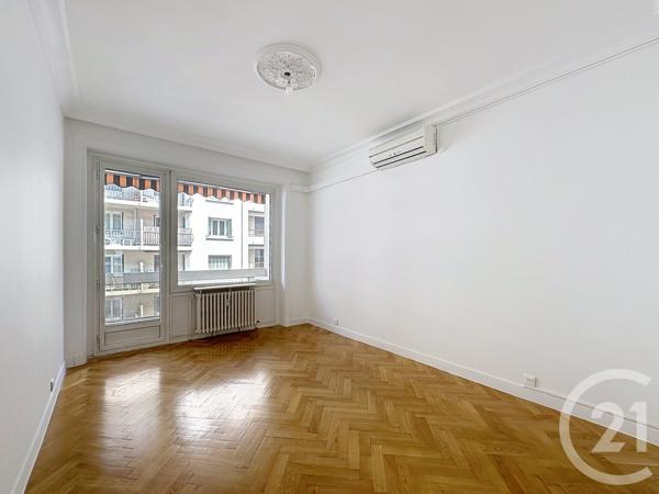 Appartement T3 à vendre  3 pièces - 73,02 m 2   LYON  - 69006