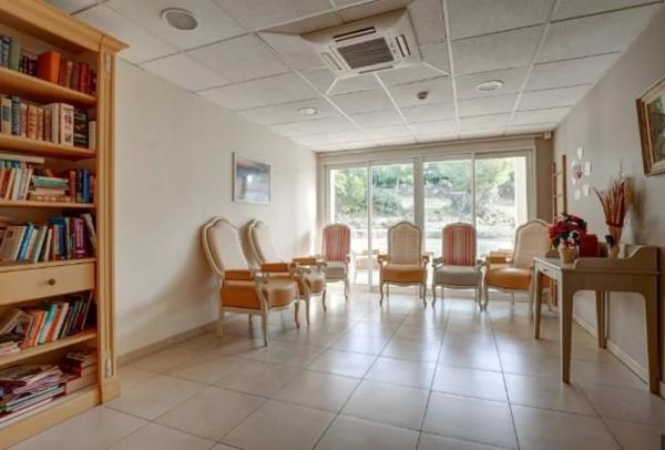 INVESTISSEMENT LOCATIF – SAINT VICTORET – Résidence EHPAD LA FILOSETTE – 6 % de rentabilité