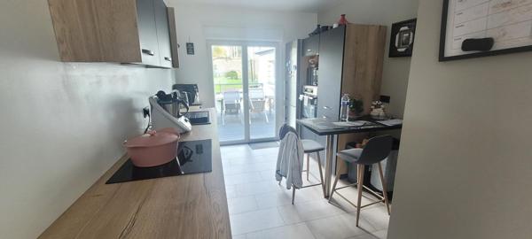 Centre ville, 6 chambres, ascenseur, Jardin clos de murs