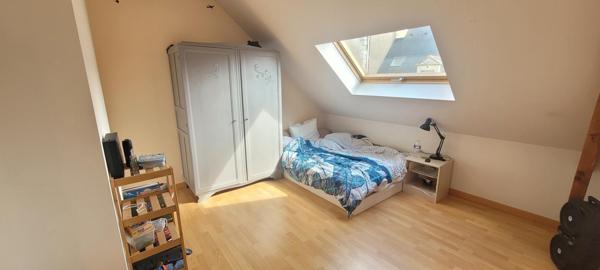 Centre ville, 6 chambres, ascenseur, Jardin clos de murs