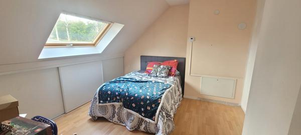 Centre ville, 6 chambres, ascenseur, Jardin clos de murs