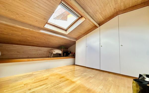 Maison à vendre    6 pièces • 180 m2 Eysines