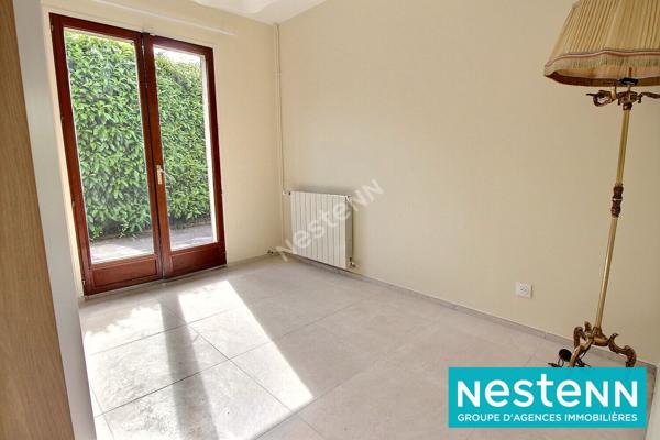 MEYZIEU, SECTEUR CALABRES, PLAIN PIED, RENOVÉE, 3 CHAMBRES