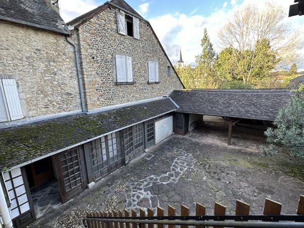 Gurmençon (64400) Immeuble de 1120 m² d'exploitation à Gurmençon