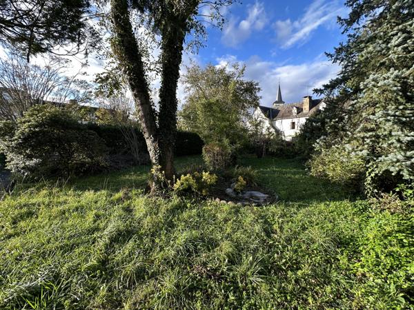 Gurmençon (64400) Immeuble de 1120 m² d'exploitation à Gurmençon