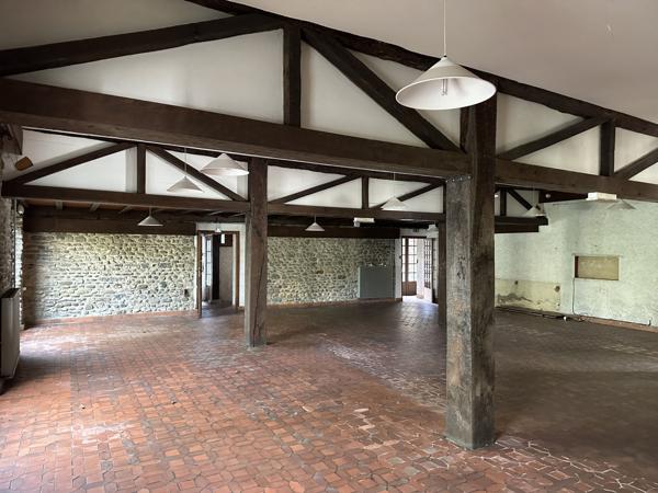 Gurmençon (64400) Immeuble de 1120 m² d'exploitation à Gurmençon