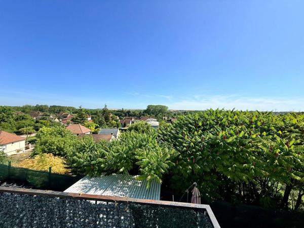 MAISON FAMILIALE 186M² - VUE PANORAMIQUE SUR LAROCHE SAINT CYDROINE