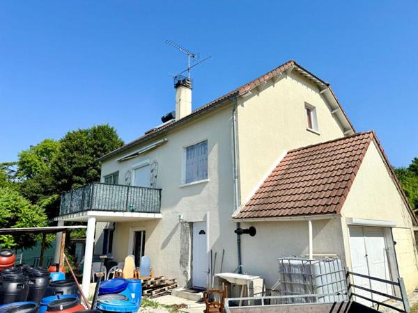 MAISON FAMILIALE 186M² - VUE PANORAMIQUE SUR LAROCHE SAINT CYDROINE