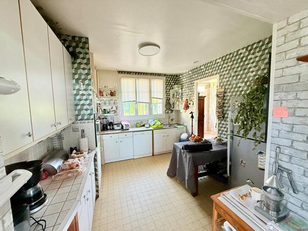 MAISON FAMILIALE 186M² - VUE PANORAMIQUE SUR LAROCHE SAINT CYDROINE