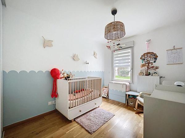 Appartement - Pierre-Bénite (Le Perron) + garage double 35 m²