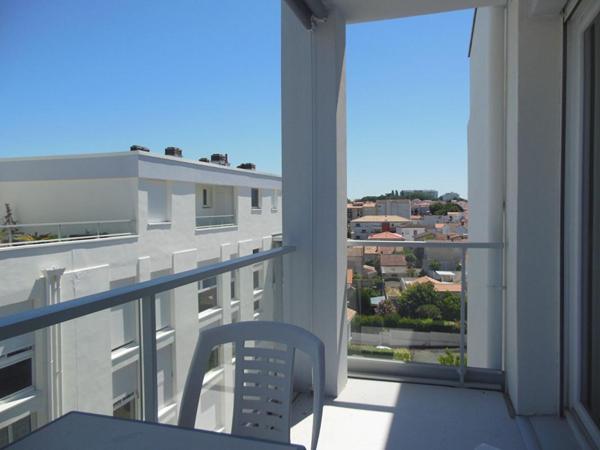 Marché central - 2 pièces 50 m2 - Balcon, Cave, Parking et Ascenseur