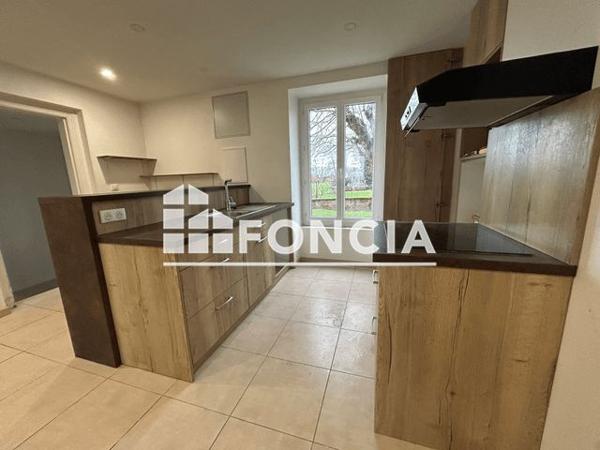 Location Maison 5 pièces 116.14 m² - ROUTE TOURISTIQUE DU BELVERDER Commelle Vernay 42120