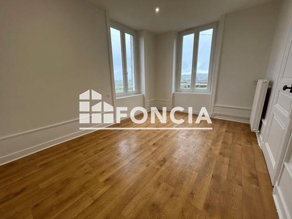 Location Maison 5 pièces 116.14 m² - ROUTE TOURISTIQUE DU BELVERDER Commelle Vernay 42120