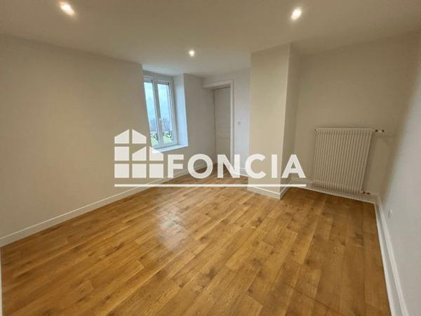 Location Maison 5 pièces 116.14 m² - ROUTE TOURISTIQUE DU BELVERDER Commelle Vernay 42120