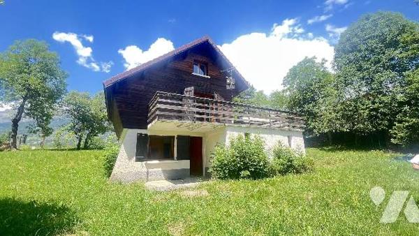 TYPIQUE CHALET RUCHE  2 APPARTEMENTS