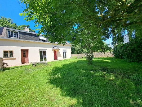 Concarneau - Maison entrée de ville proche commerces et voie verte.