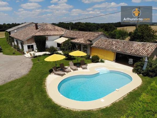 Vente                                                      Maison
                        
                     12 pièces                      400 m2                     à Eymet