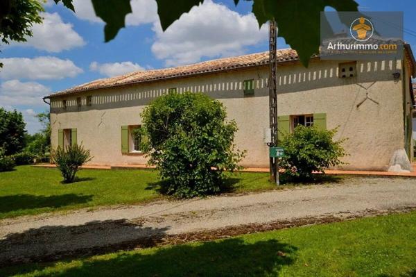 Vente                                                      Maison
                        
                     12 pièces                      400 m2                     à Eymet