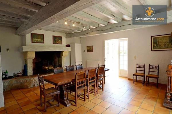 Vente                                                      Maison
                        
                     12 pièces                      400 m2                     à Eymet