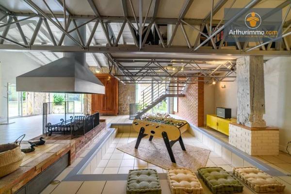 Vente                                                      Maison
                        
                     12 pièces                      400 m2                     à Eymet