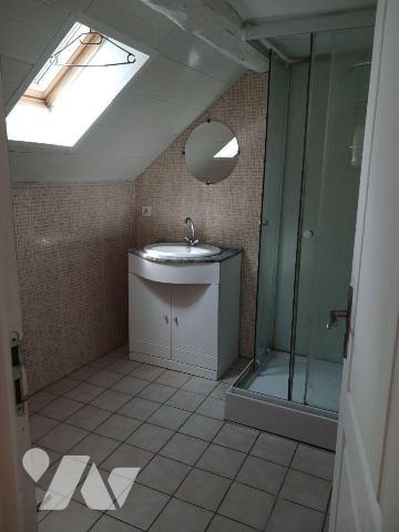 A VENDRE sur la commune de LES RICEYS (Aube), une maison d'habitation, d'une superficie de 79 m...