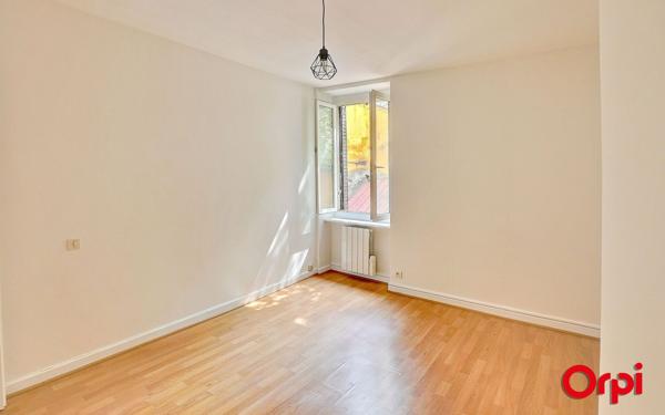 Appartement à vendre    3 pièces • 63 m2 Bourgoin-Jallieu