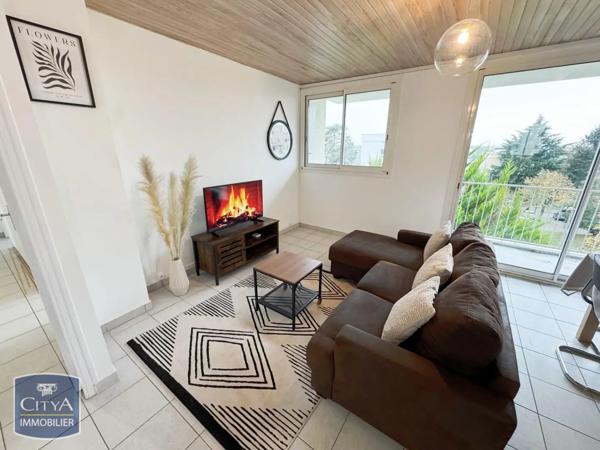 Appartement à louer 1 pièce 9.42m² Cholet (49300)