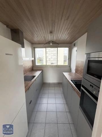 Appartement à louer 1 pièce 9.42m² Cholet (49300)