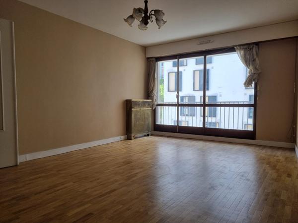 Appartement Paris 4 pièce avec balcons - 90 m2