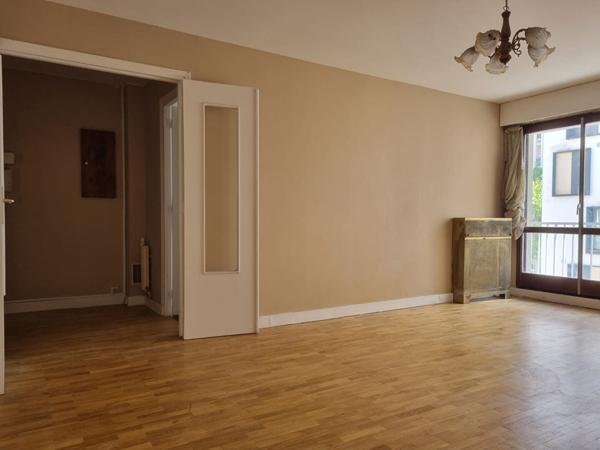 Appartement Paris 4 pièce avec balcons - 90 m2