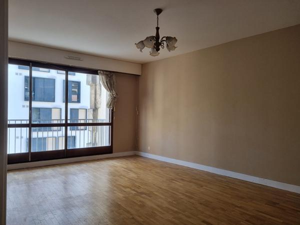 Appartement Paris 4 pièce avec balcons - 90 m2