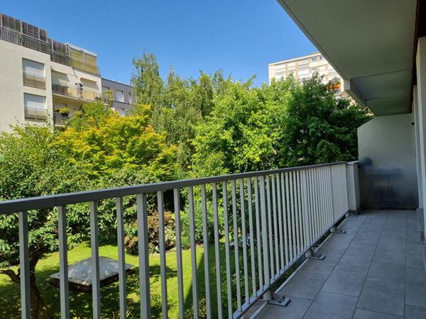 Appartement Paris 4 pièce avec balcons - 90 m2