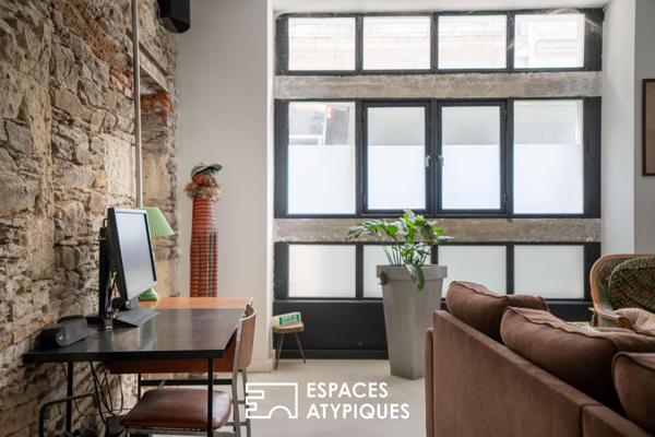Refuge Urbain : Loft en Pierre et Acier au Coeur de Nantes