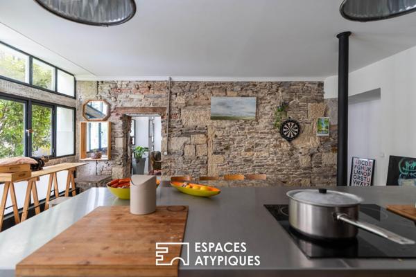 Refuge Urbain : Loft en Pierre et Acier au Coeur de Nantes