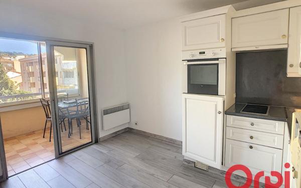 Appartement à louer    1 pièce •  Sainte-Maxime