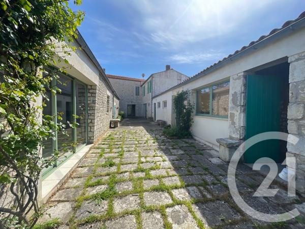 Maison à vendre  5 pièces - 182,61 m 2   ST PIERRE D OLERON  - 17