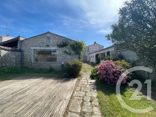 Maison à vendre  5 pièces - 182,61 m 2   ST PIERRE D OLERON  - 17