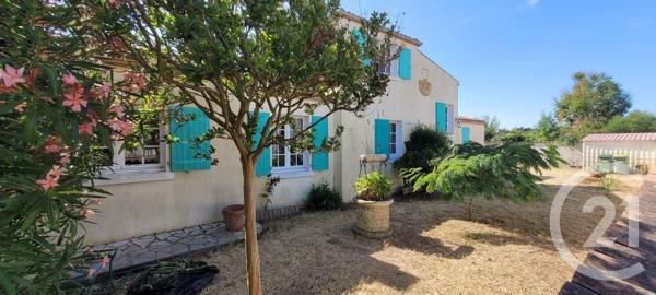 Maison à vendre  5 pièces - 182,61 m 2   ST PIERRE D OLERON  - 17