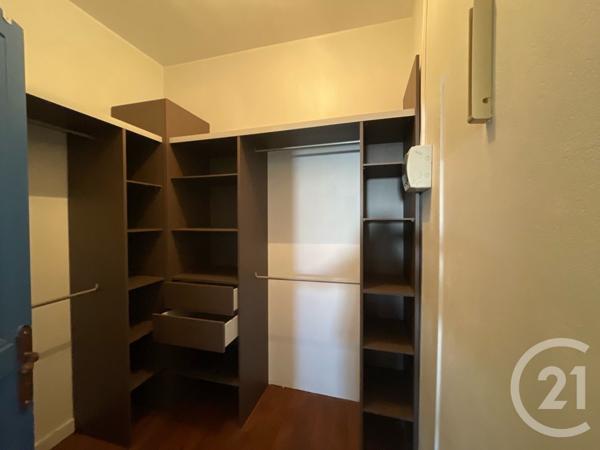 Maison à vendre  5 pièces - 182,61 m 2   ST PIERRE D OLERON  - 17